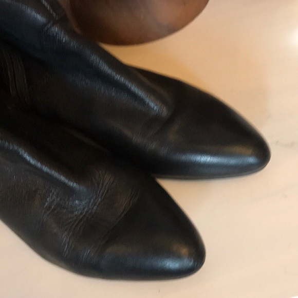 Black Calvin Klein Size 7 Leather in Black 🖤👢 - Picture 5 of 8